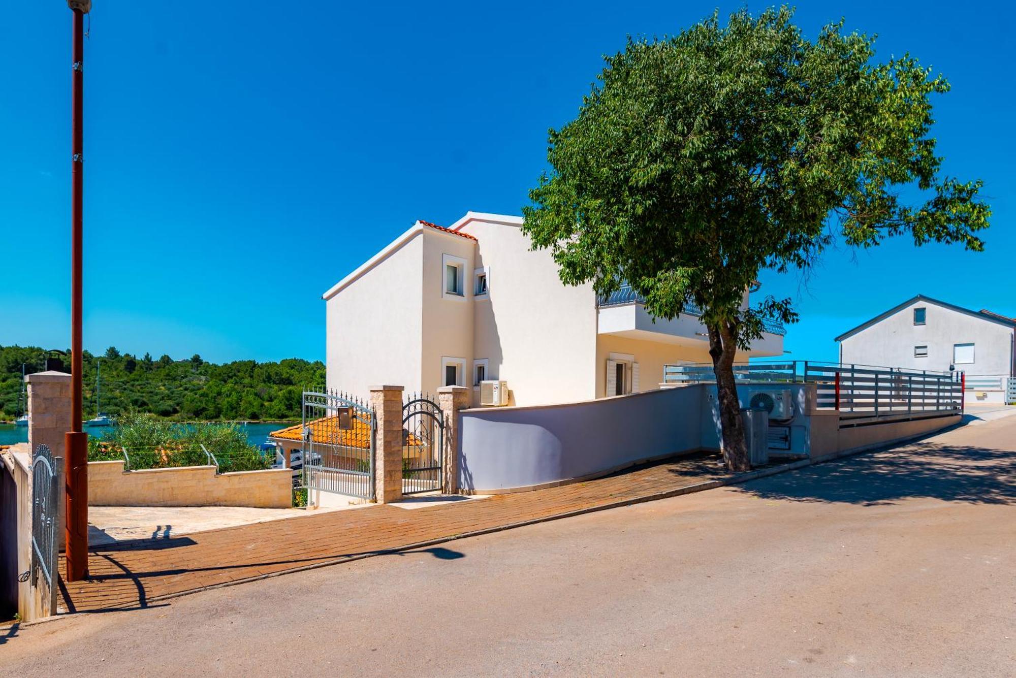Apartment Bilice Beach Exterior foto