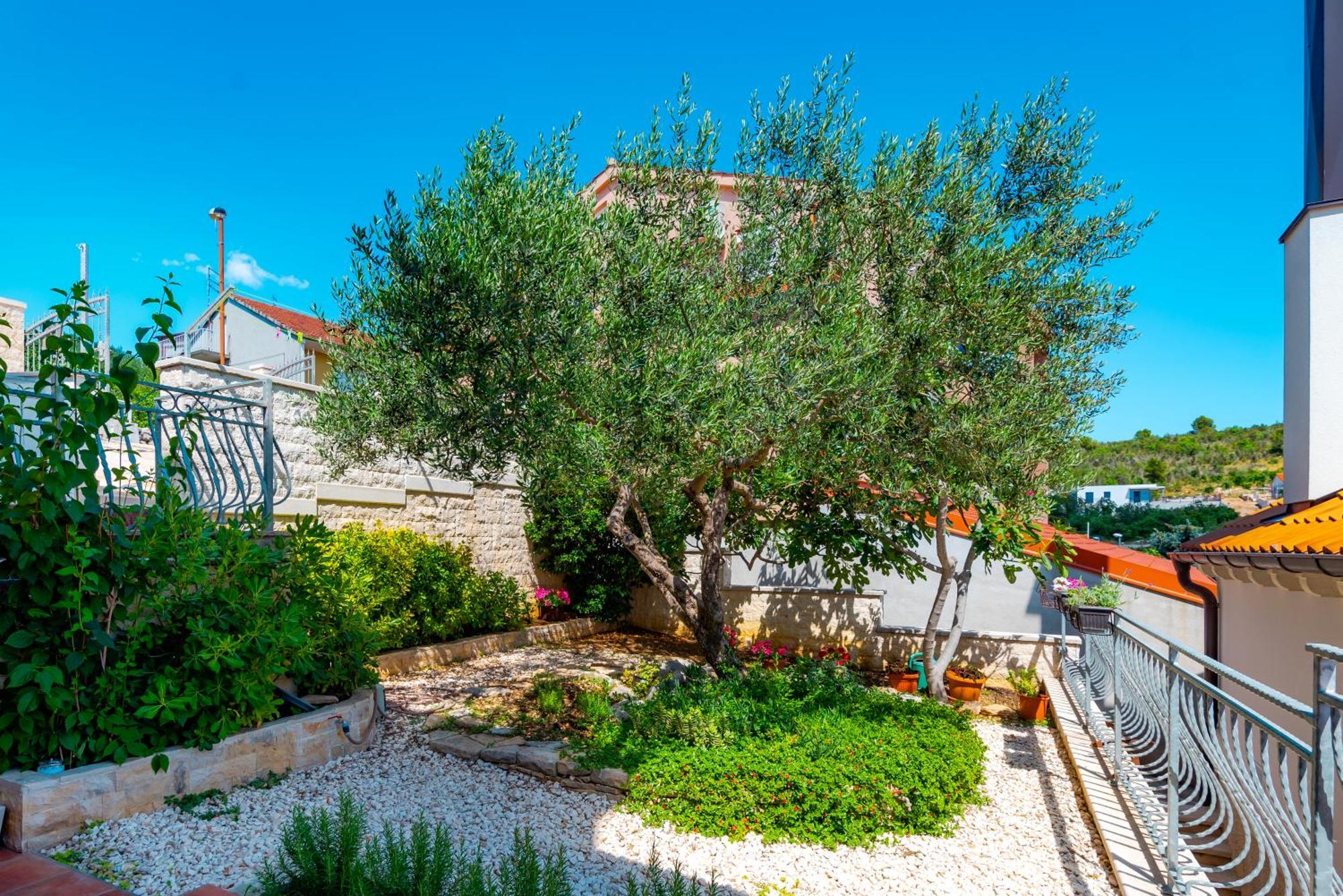 Apartment Bilice Beach Exterior foto